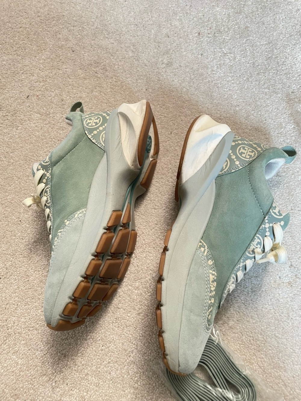 T Monogram Good Luck Trainer - Picture 10 of 10